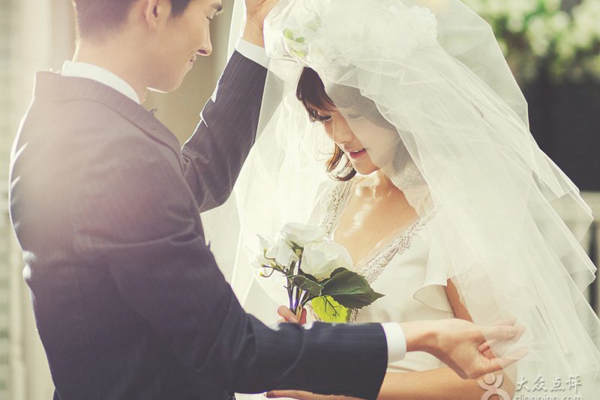 八月印象婚纱摄影会所个性案例