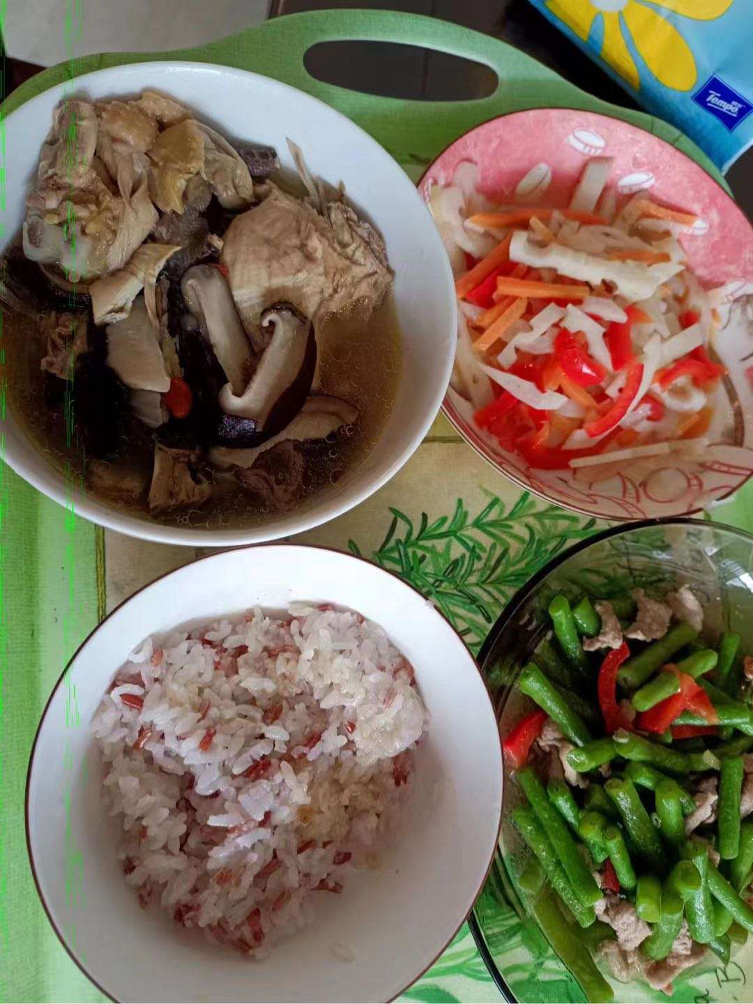 王阿姨年纪轻.6年月嫂经验，脾气好，干净卫生