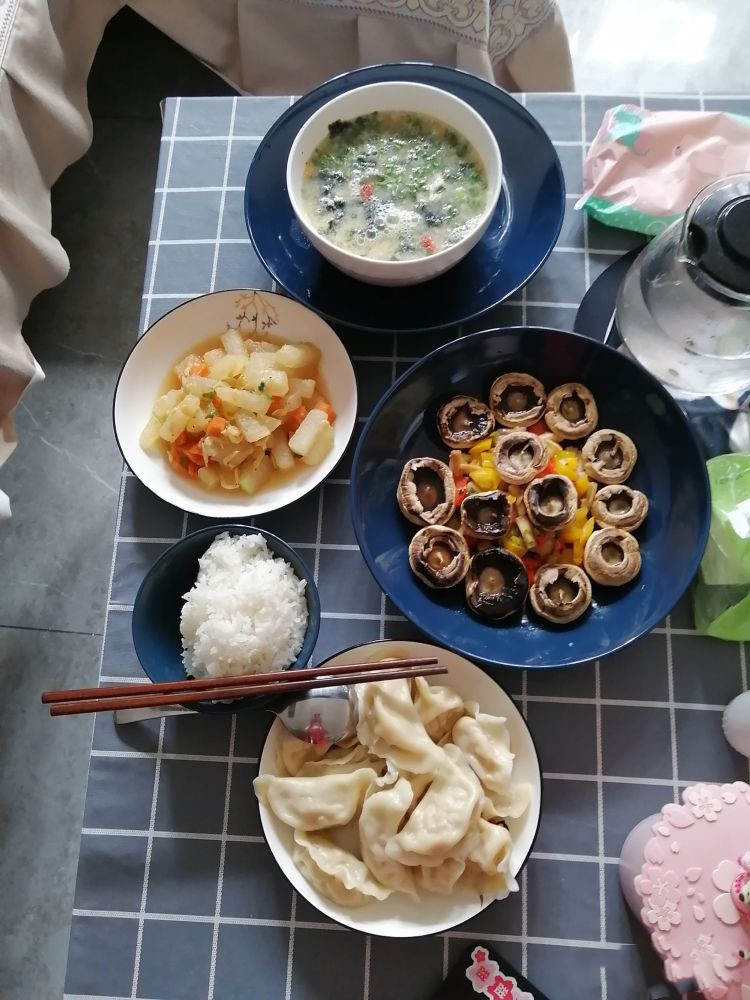 天鹅到家,一个成熟专业的月嫂公司