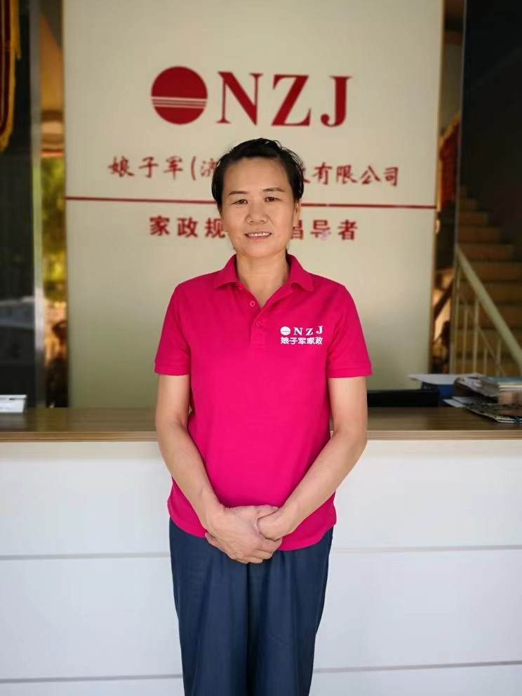 一级育儿嫂(24小时)住家服务
