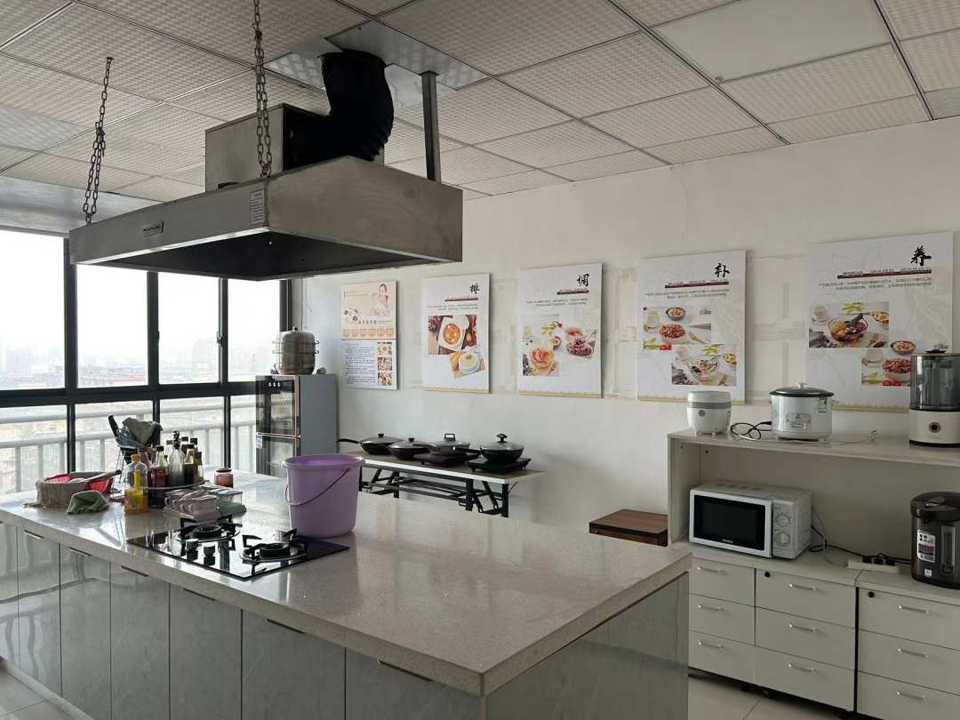 知来专业母婴护理师朋友— (孕期，月子，育儿指导）