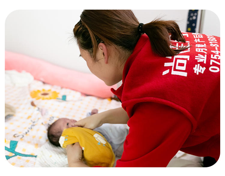 S4级别月嫂谭志青