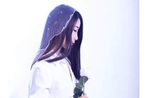 柠檬树私人定制婚纱摄影性感案例
