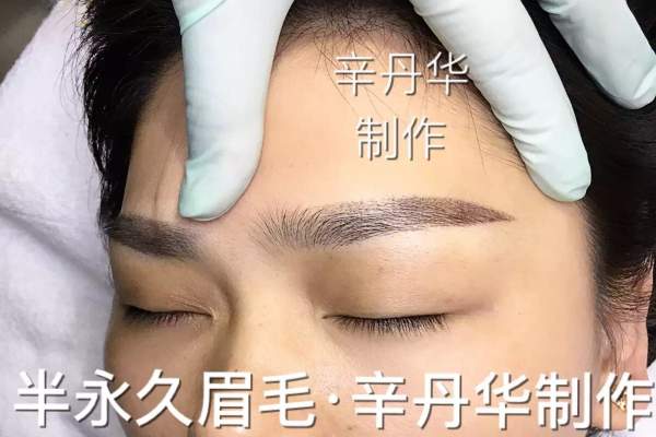 彩妆秀经典影像团队套系