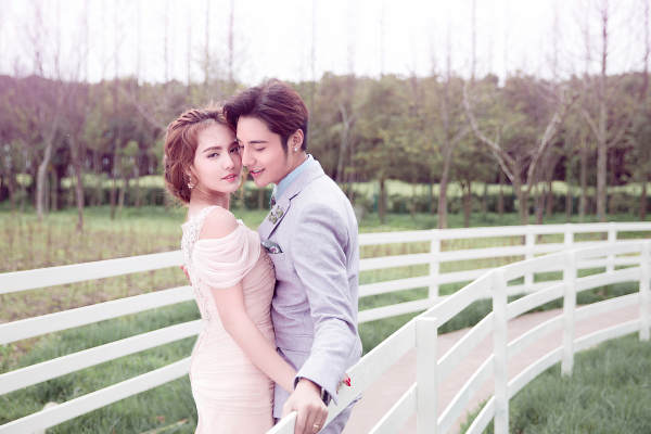 钟爱一生婚纱摄影机构花海案例