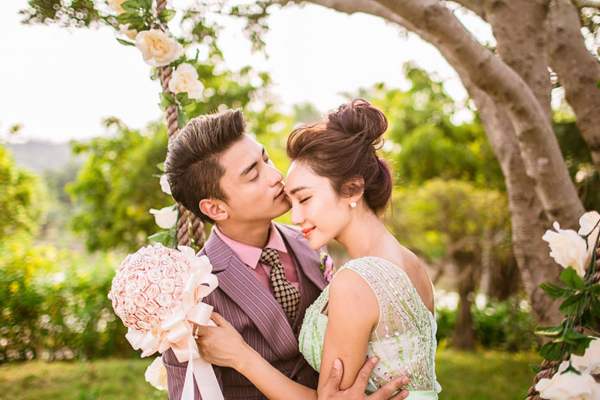 罗门婚纱摄影会馆套系