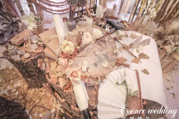 至简婚礼撞色案例