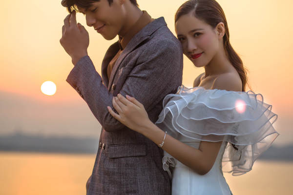 R摄影婚纱订制套系
