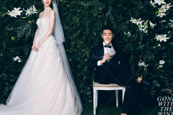 E·Dior新婚会馆·高端私人定制绿色花墙案例