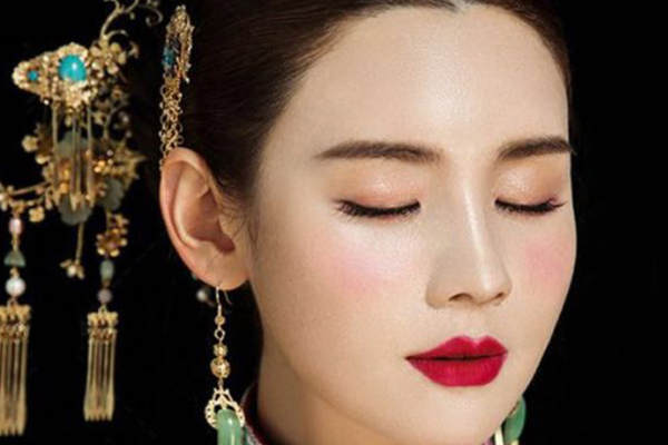 维度婚纱摄影中国风案例