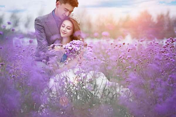 爱洛婚纱摄影街拍案例