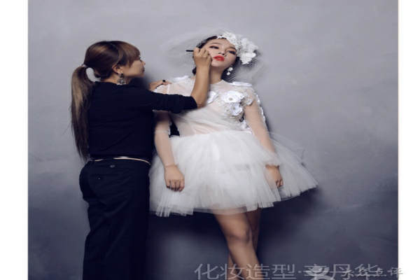 彩妆秀经典影像团队镂空案例