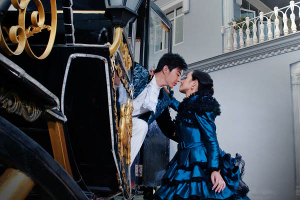 钟爱一生婚纱摄影LOVER STUDIO城市地标案例