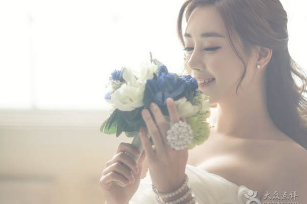 八月印象婚纱摄影会所小清新案例