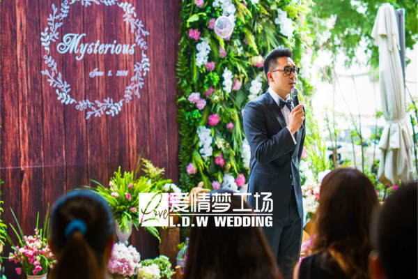 爱情梦工场撞色案例