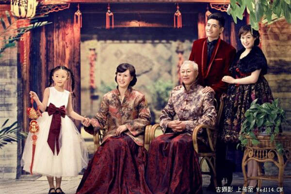 爱洛婚纱摄影套系