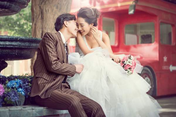 罗门婚纱摄影会馆套系