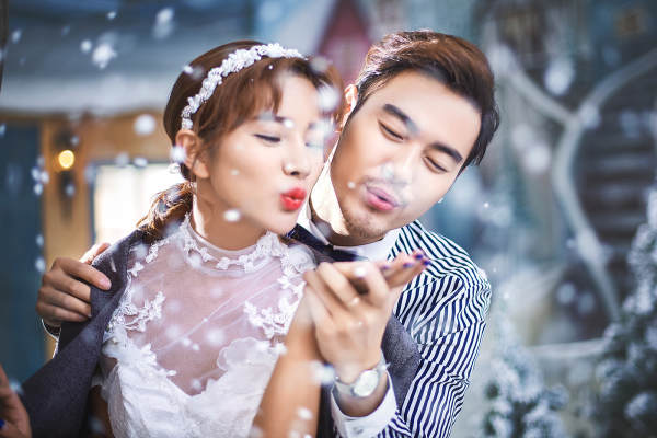 艾玛国际婚纱摄影工笔画案例