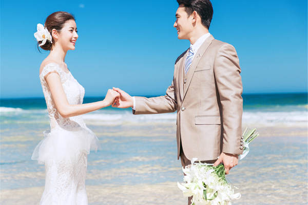 亲密爱人婚纱摄影内景案例