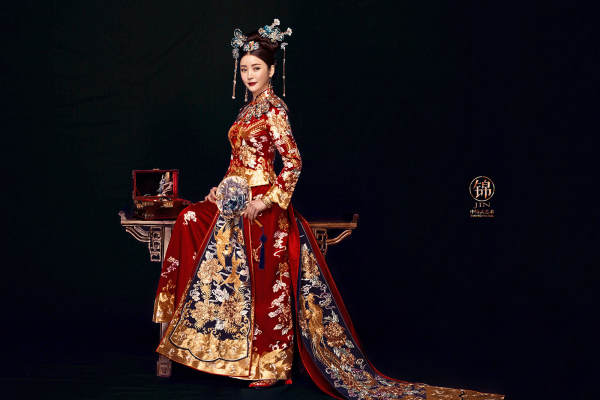 唯爱婚纱国际影城中国风案例