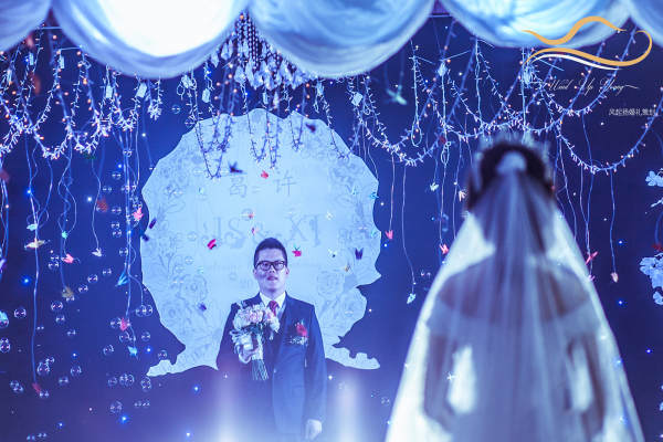 风起扬婚礼定制中心星空主题案例