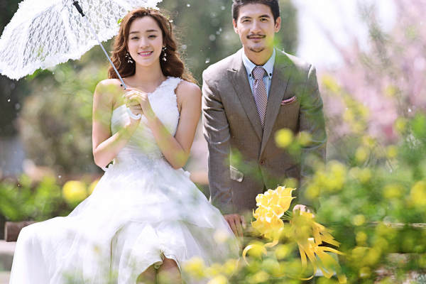 拉斐尔婚纱摄影花海案例
