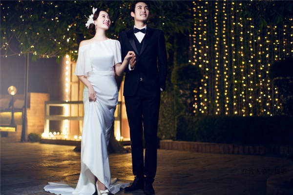 摆渡人婚纱摄影夜景案例