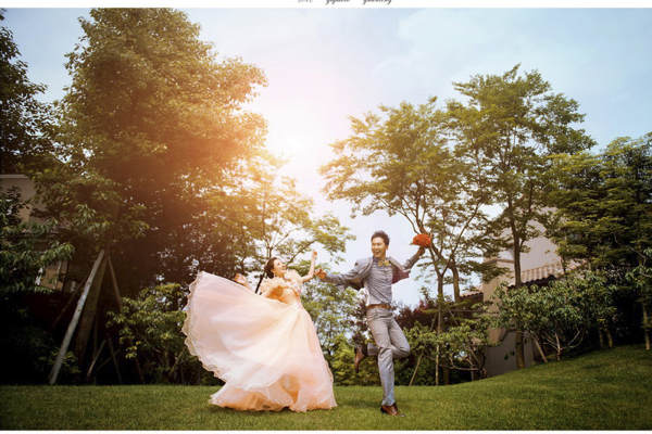 尊爵王妃国际婚纱摄影背景墙案例