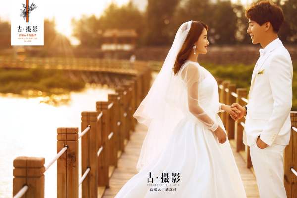 古摄影婚纱海景案例