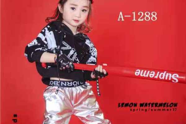 【儿童摄影】·1套服装·5张精修·拍摄30分钟