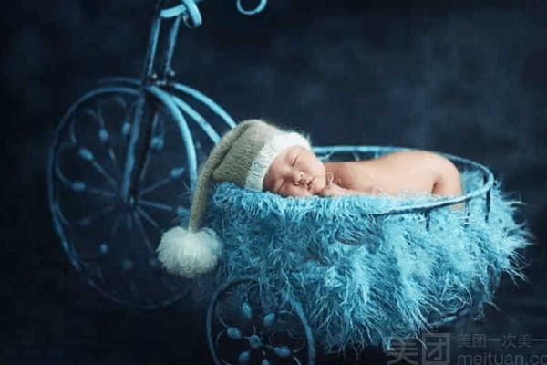 【百天照】·3个主题·2套服装·16张精修·拍摄120分钟