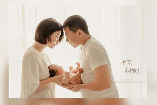 【新生儿】·6个主题·6套服装·40张精修·拍摄360分钟