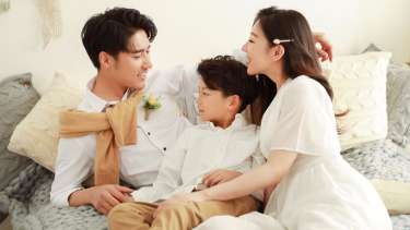 【亲子照】·4个主题·4套服装·30张精修·拍摄120分钟