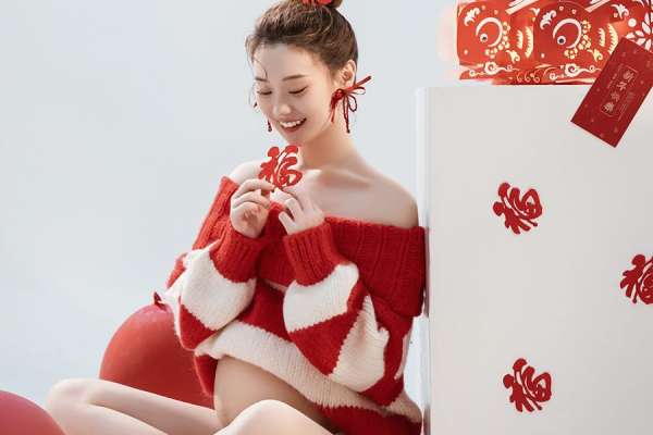 2个主题·2套服装·4张精修·拍摄180分钟