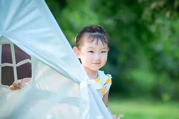 【外景系列】·3个主题·3套服装·15张精修·拍摄120分钟