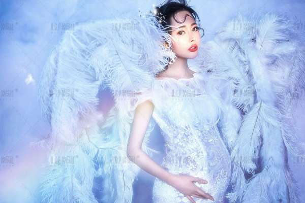 【孕妇照】·3个主题·3套服装·25张精修·拍摄90分钟