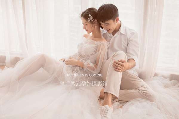 【网红主题】·4个主题·4套服装·30张精修·拍摄300分钟