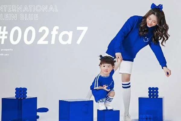 【亲子照】·3个主题·3套服装·24张精修·拍摄120分钟