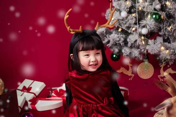 【亲子照】·3个主题·3套服装·18张精修·拍摄100分钟