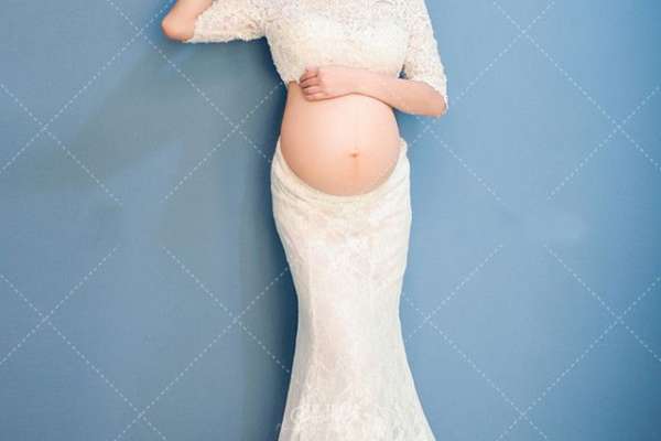 【孕妇照】·3套服装·18张精修·拍摄60分钟