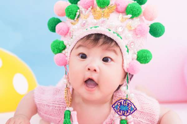 【百天照】·3套服装·12张精修·拍摄180分钟