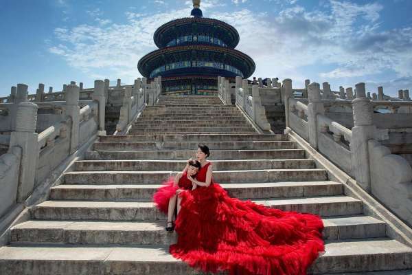 【轻旅拍】·3个主题·9套服装·50张精修·拍摄250分钟
