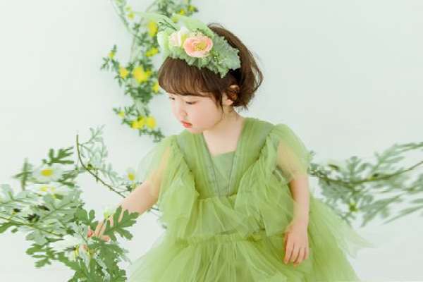 【亲子照】·3个主题·3套服装·24张精修·拍摄90分钟