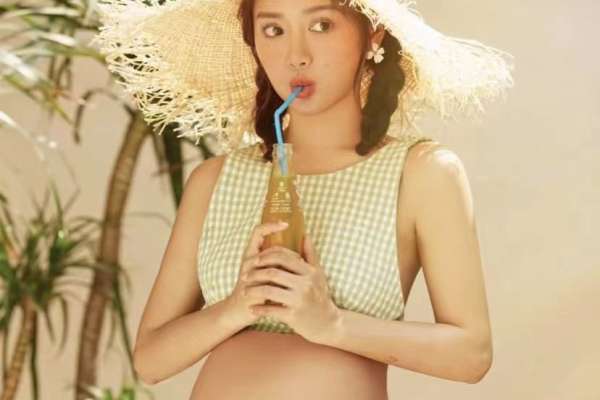 3个主题·3套服装·14张精修·拍摄120分钟
