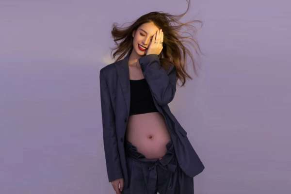 【孕妇照】·3个主题·2套服装·12张精修·拍摄180分钟