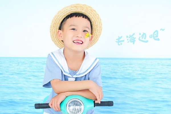 24张精修·赠120张底片·4个主题·4套服装·24张精修·拍摄120分钟