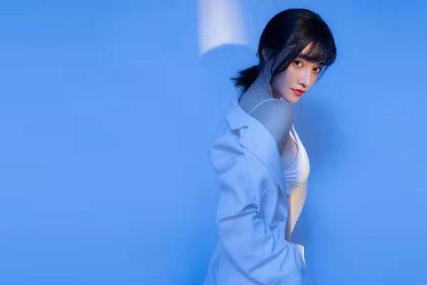 【孕妇照】·2套服装·15张精修·拍摄200分钟