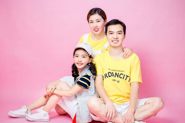 【儿童摄影】·3个主题·3套服装·20张精修·拍摄120分钟