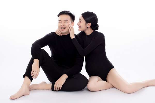 【孕妇照】·2个主题·2套服装·12张精修·拍摄180分钟