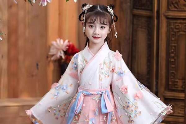 【儿童摄影】·1个主题·3套服装·16张精修·拍摄120分钟